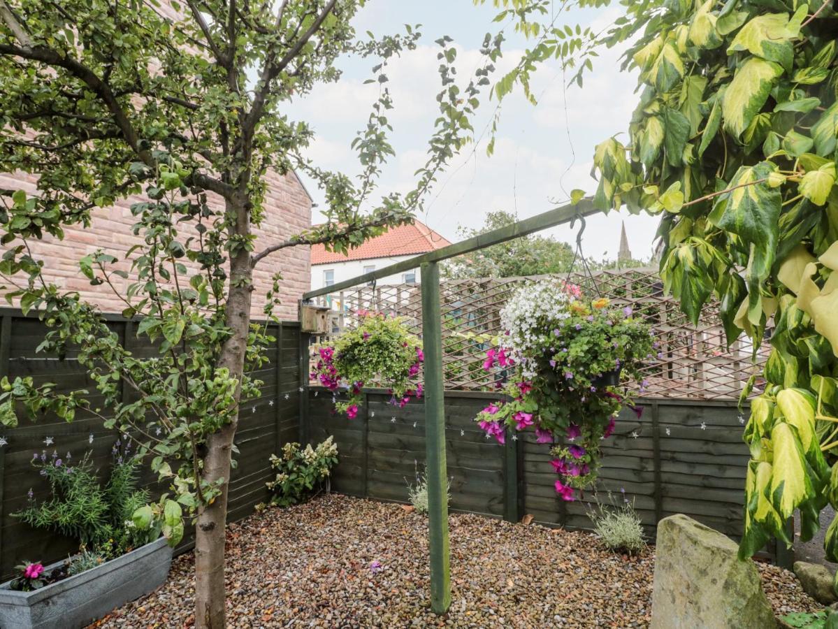 Islestone, 1 Temperance Terrace Holiday home *